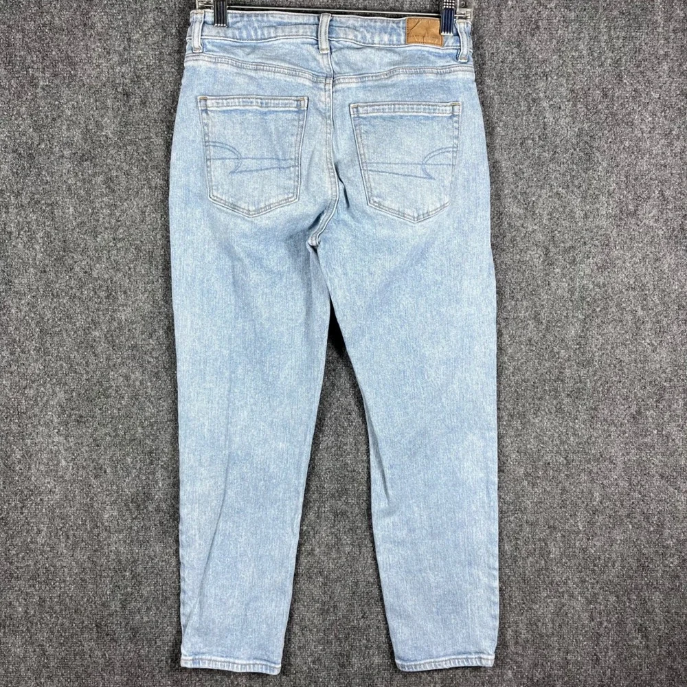 American Eagle‎ Mom Jeans Womens 4 Light Wash Blue Strigid High Rise Tapered Leg